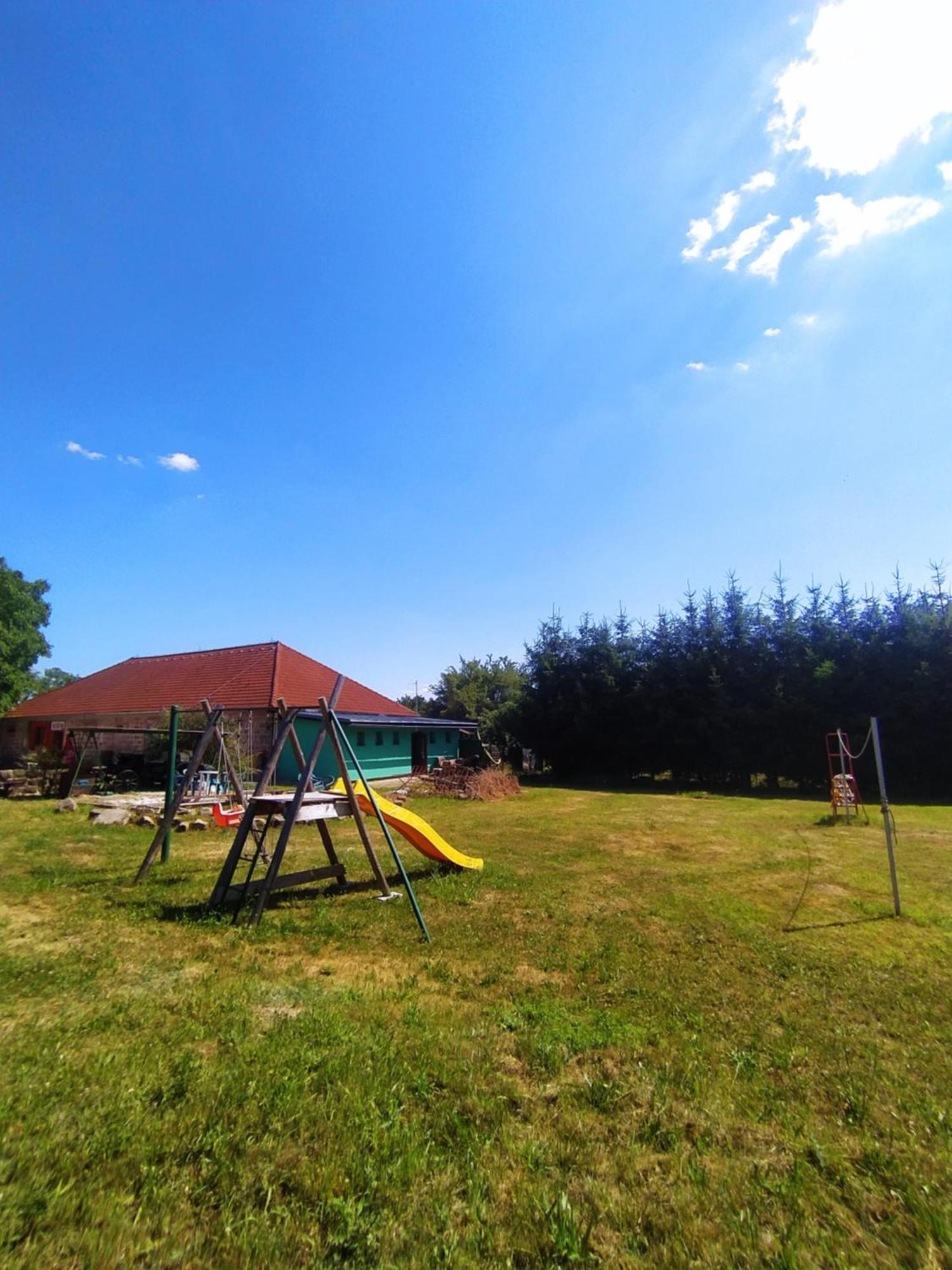 Haškovna - tradice zájezdního hostince u Prachovských skal Ohavec Exterior foto